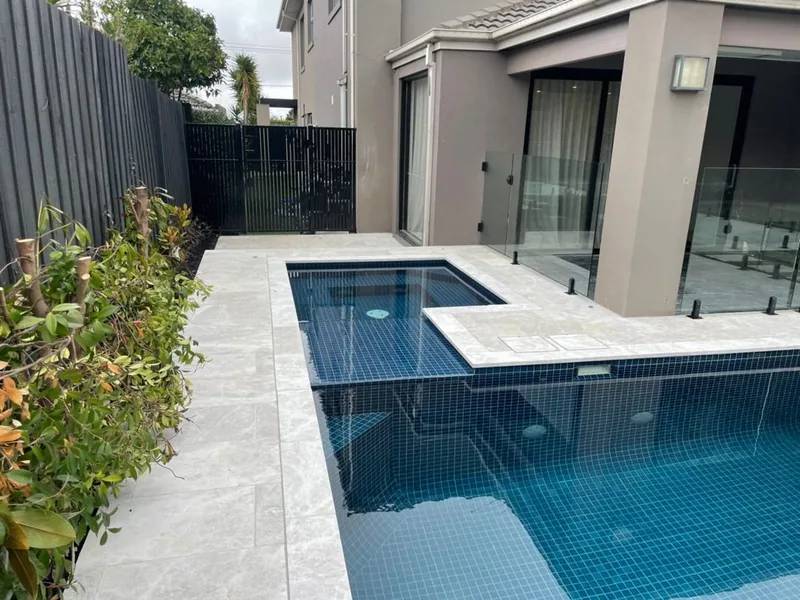Tundra Grey application